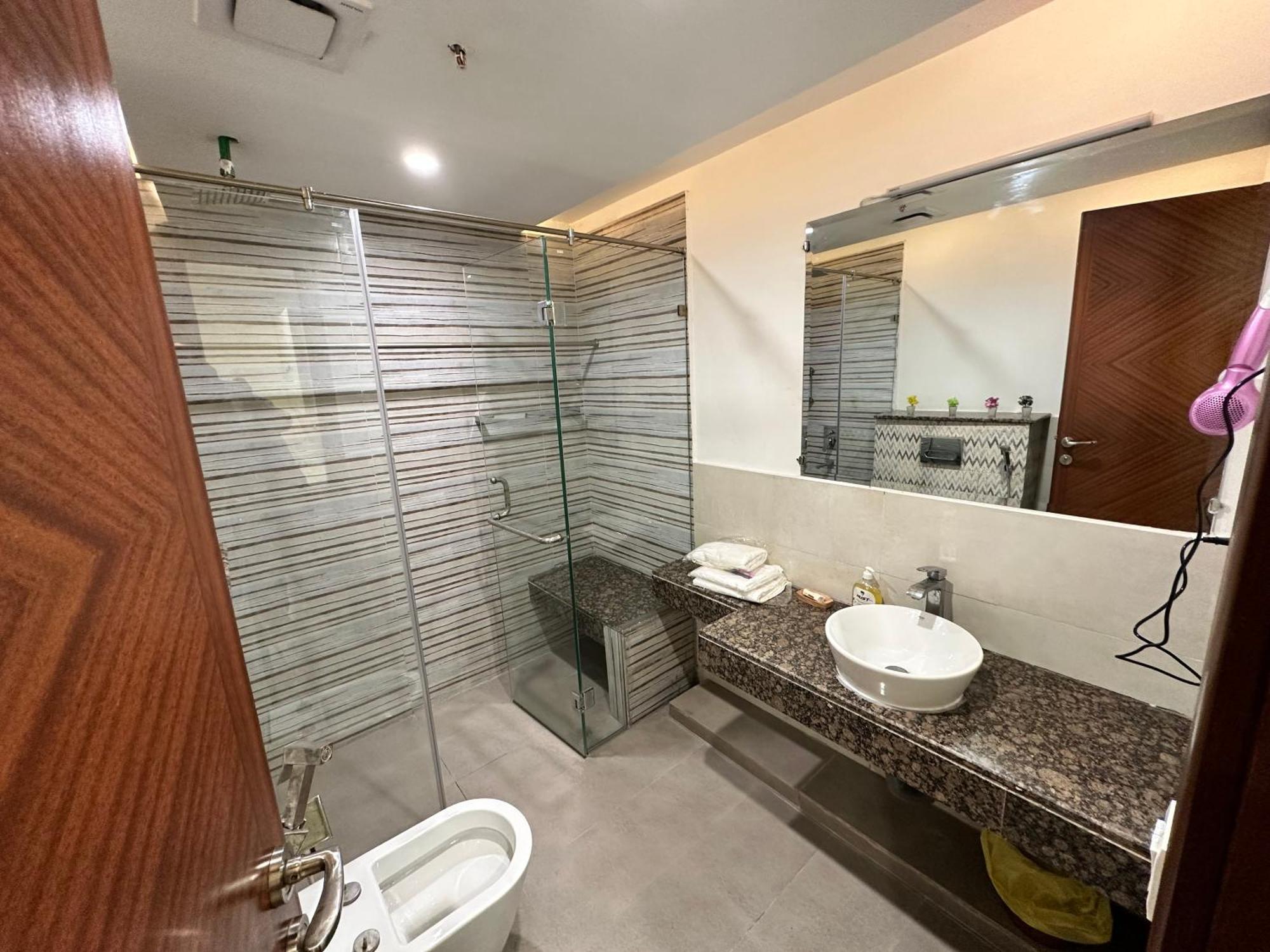 Sunset Luxury Gold Crest Mall Residency Lahore Exterior foto